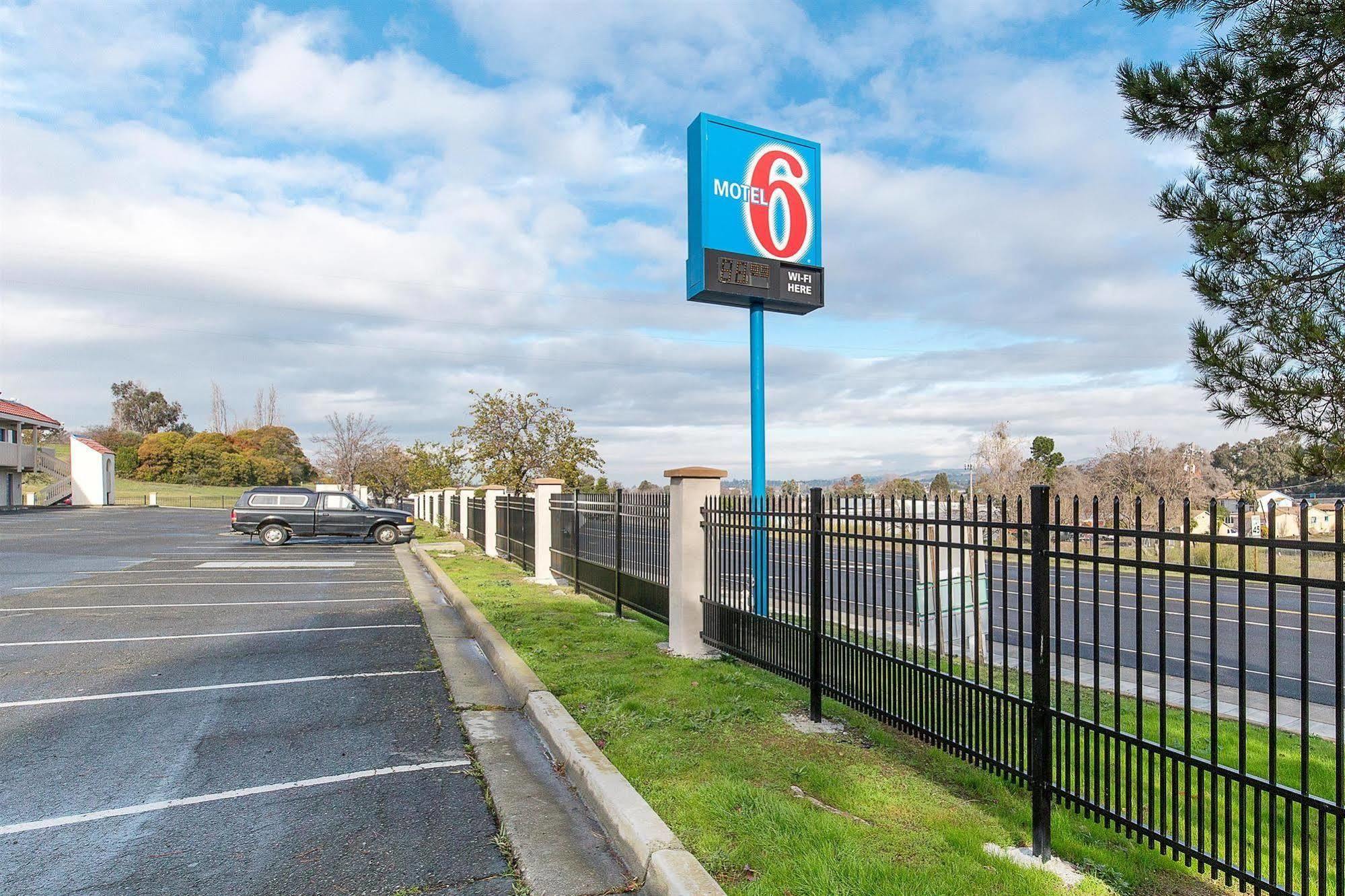 Motel 6 Vallejo - Maritime North المظهر الخارجي الصورة