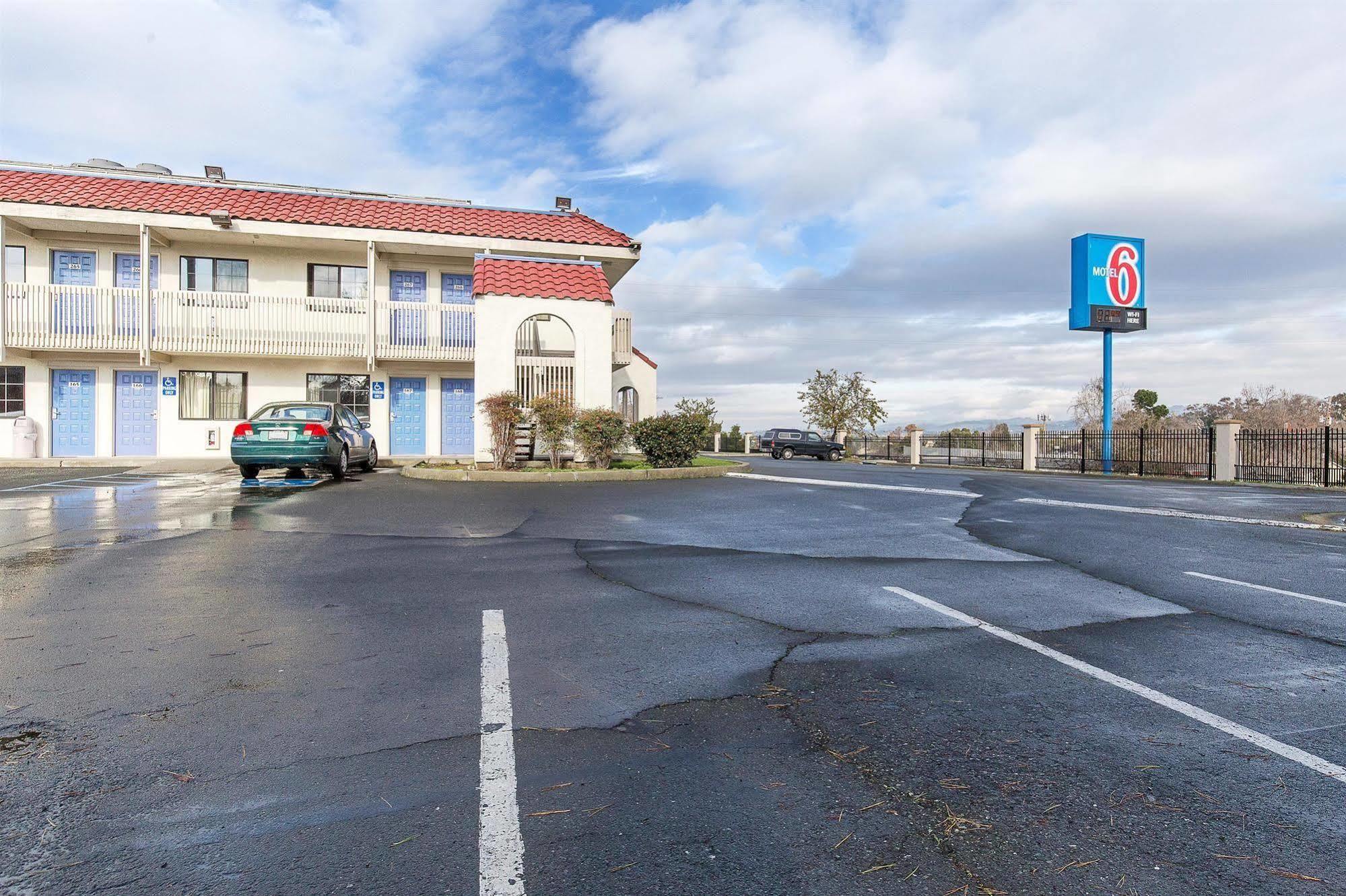 Motel 6 Vallejo - Maritime North المظهر الخارجي الصورة