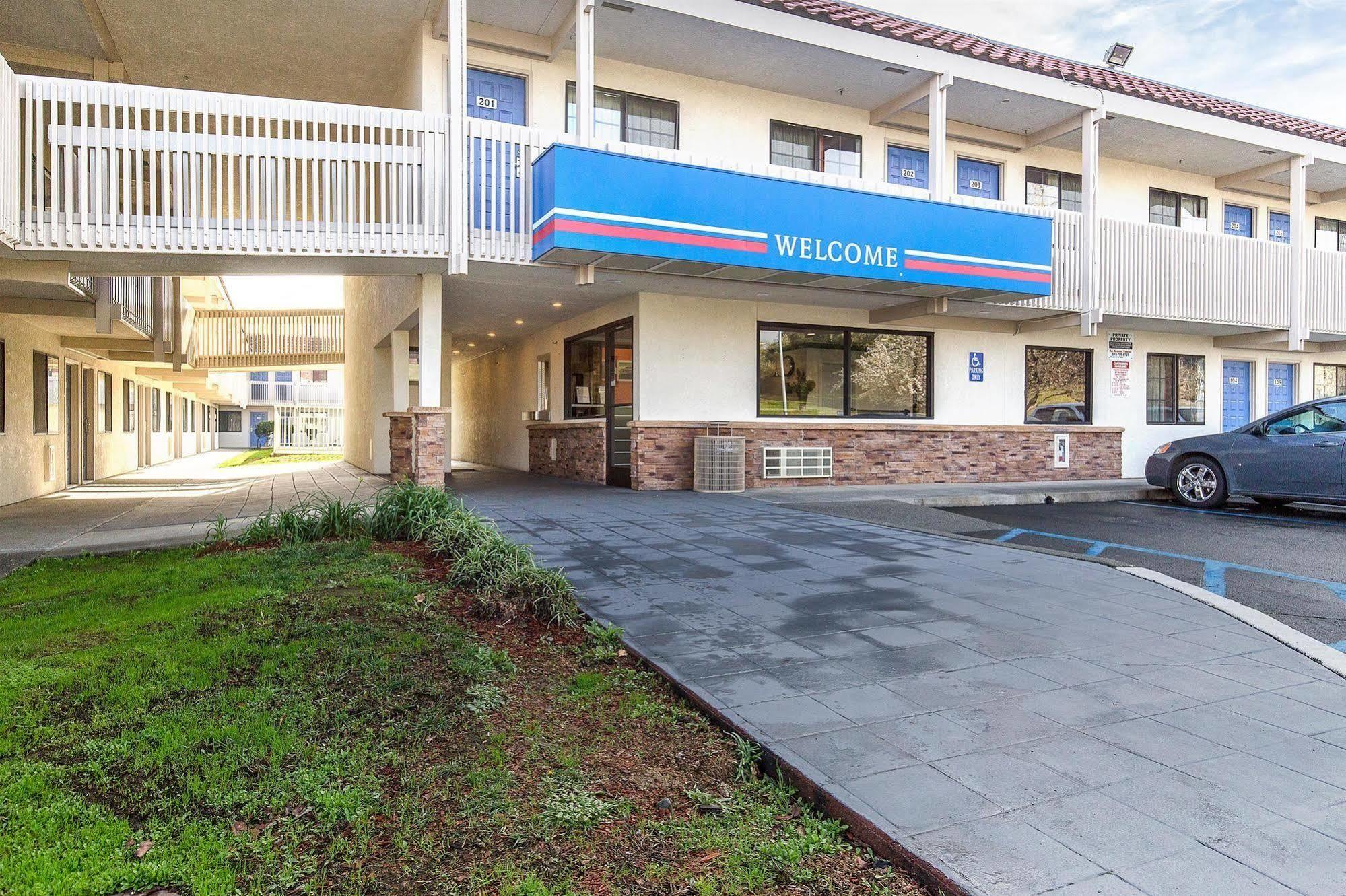 Motel 6 Vallejo - Maritime North المظهر الخارجي الصورة