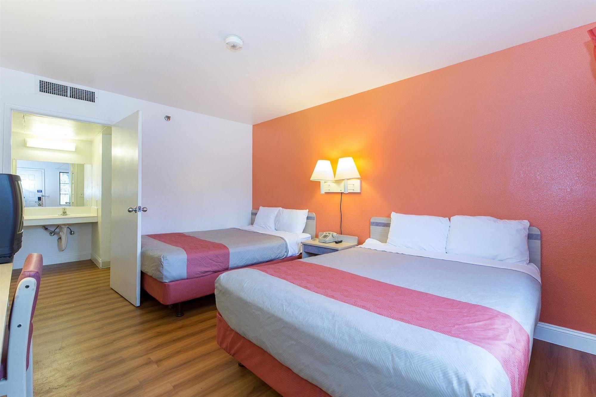 Motel 6 Vallejo - Maritime North المظهر الخارجي الصورة