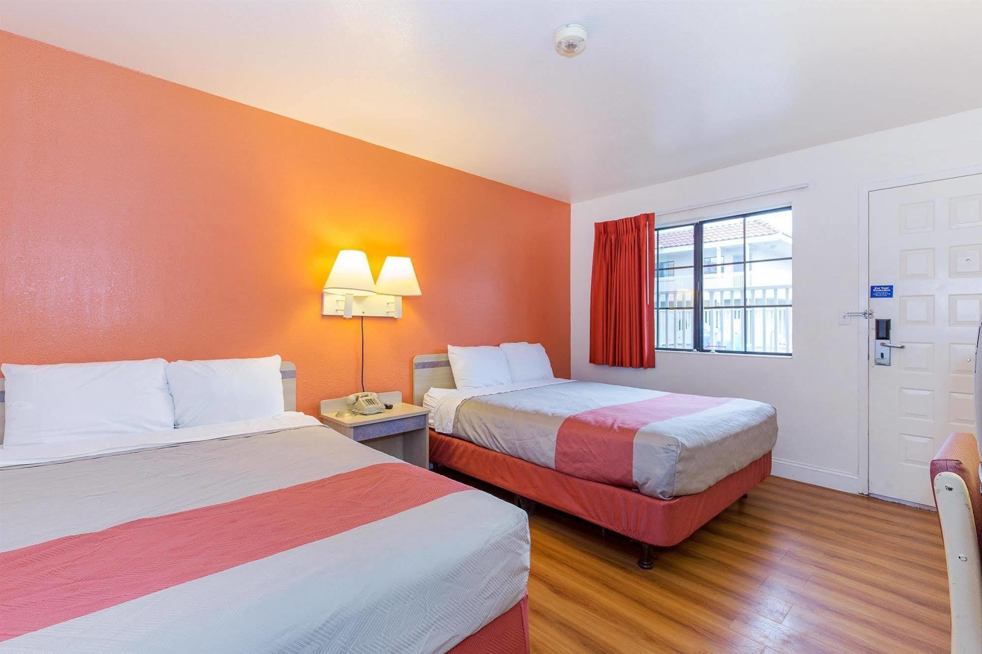 Motel 6 Vallejo - Maritime North المظهر الخارجي الصورة