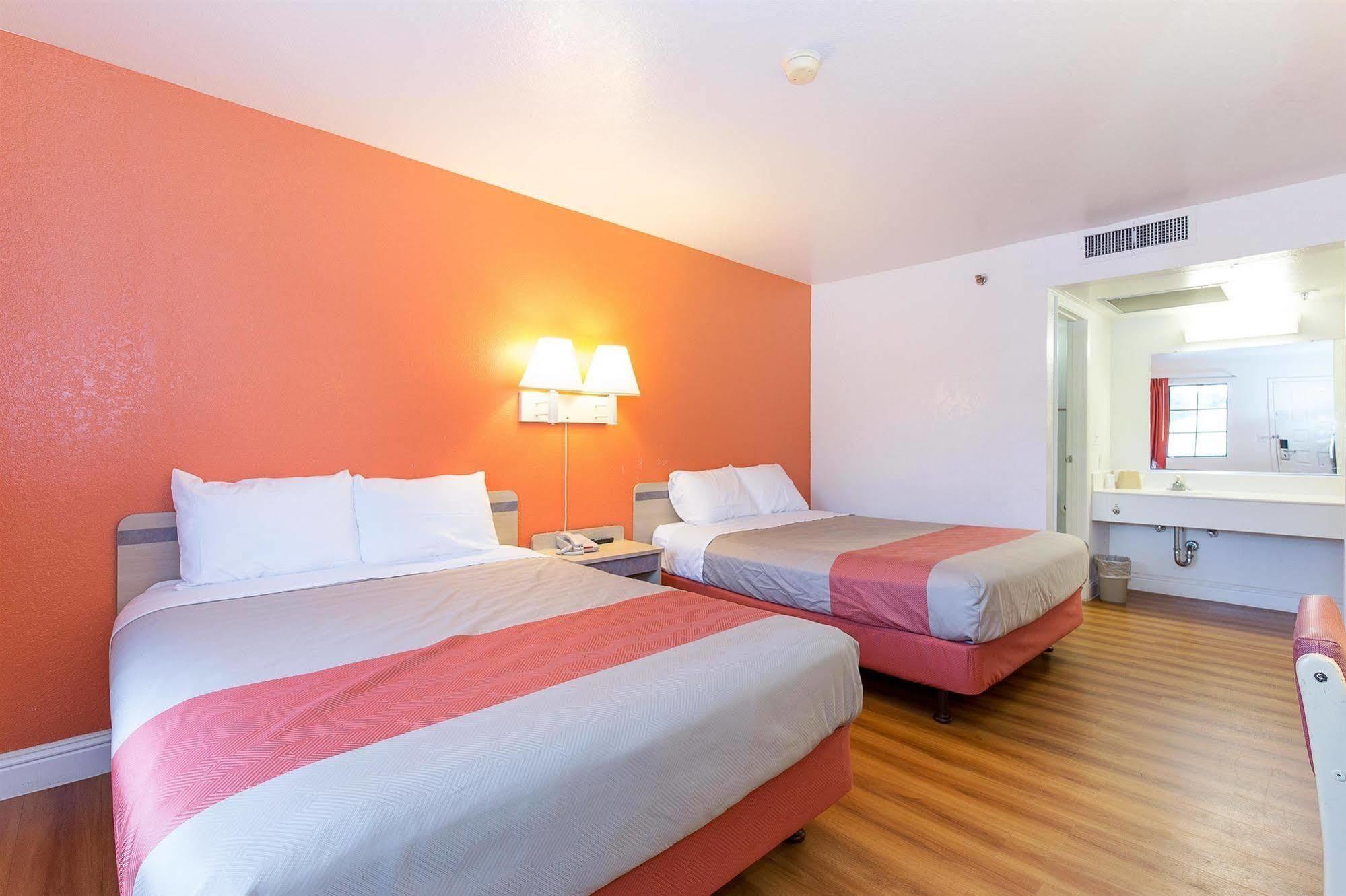 Motel 6 Vallejo - Maritime North المظهر الخارجي الصورة